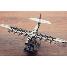 Load image into Gallery viewer, Spruce Goose with Tool Set